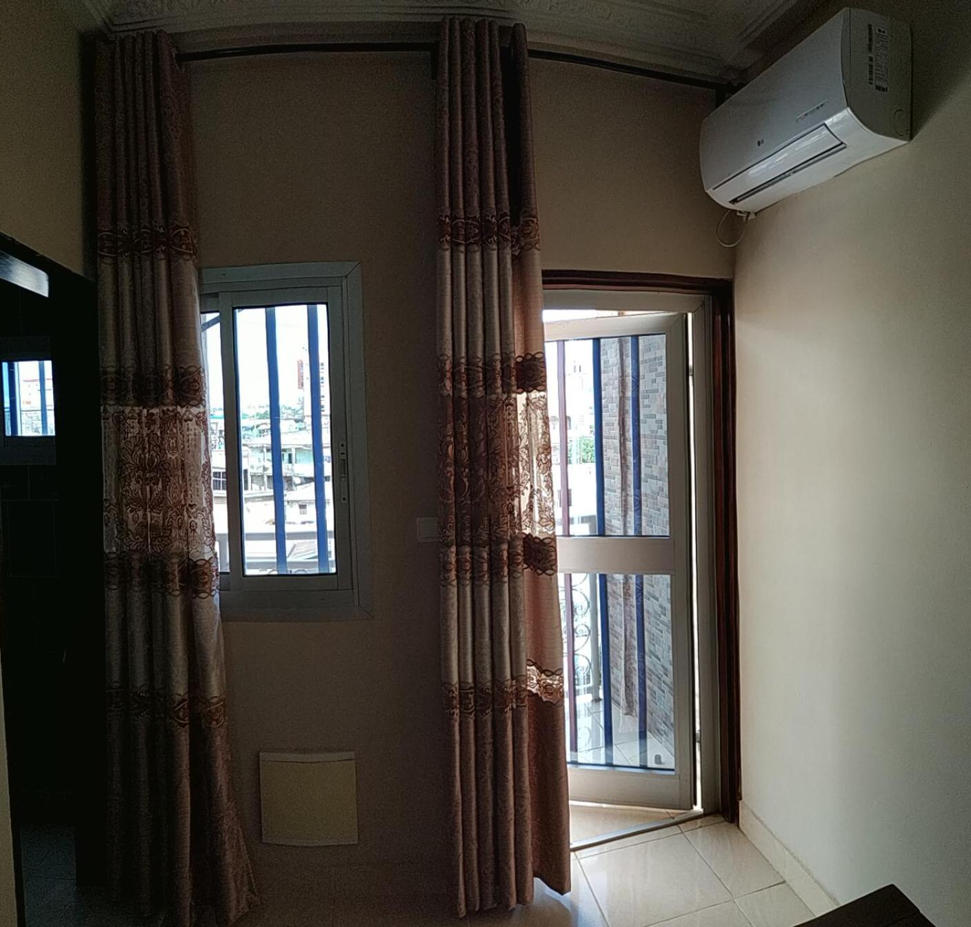 Nikita Hotel ياوندي المظهر الخارجي الصورة